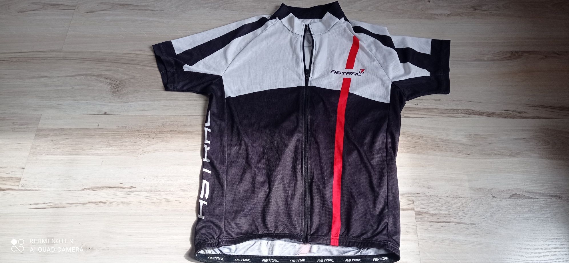 Bluzka bluza na rower firmy astral r. L nowa bez metki