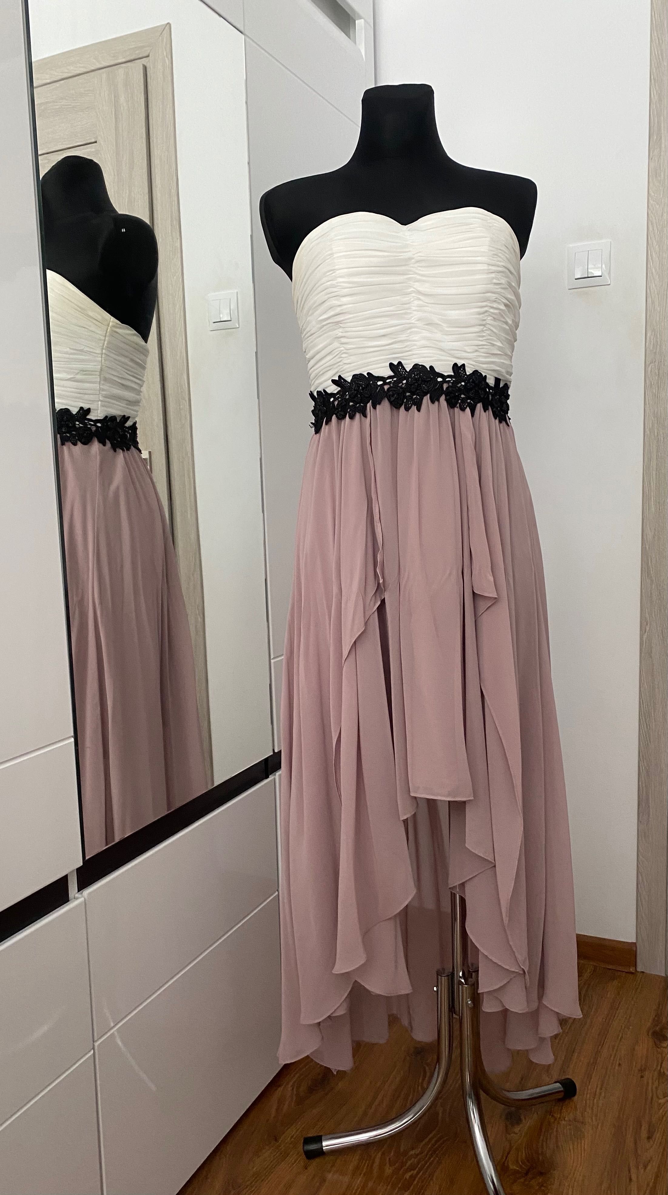 Suknia wesele i studniówka  *** Jake’s  *** Peek&Cloppenburg *r. 40