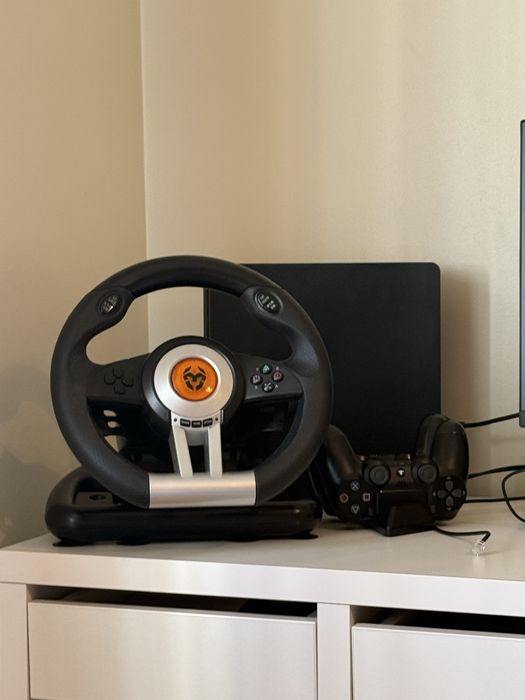 Playstation 4, com comando, carregador e volante com pedais