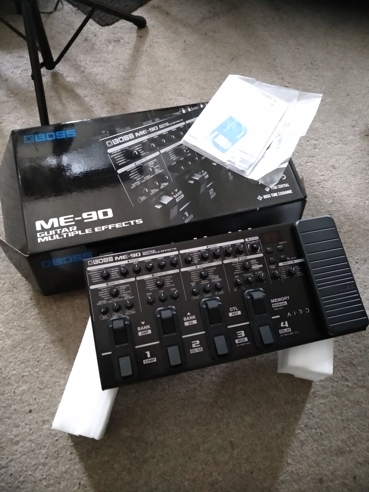 Гитарный процессор BOSS ME-90
