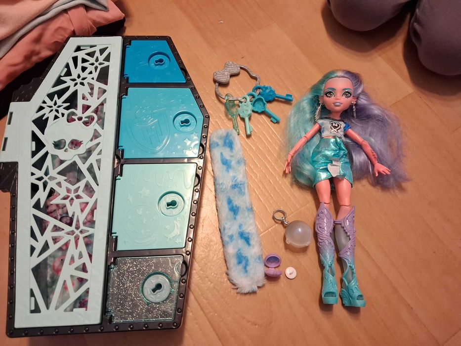 Monster High Lagoona blue blyszczaca straszysekrety 2