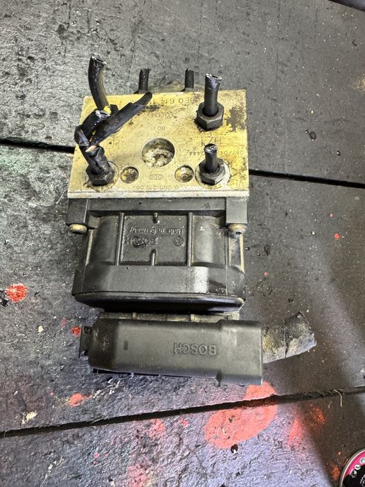 Блок блок abs абс 8e0614111AM passat b5 audi a4 a6 c5 ауді пасат б5