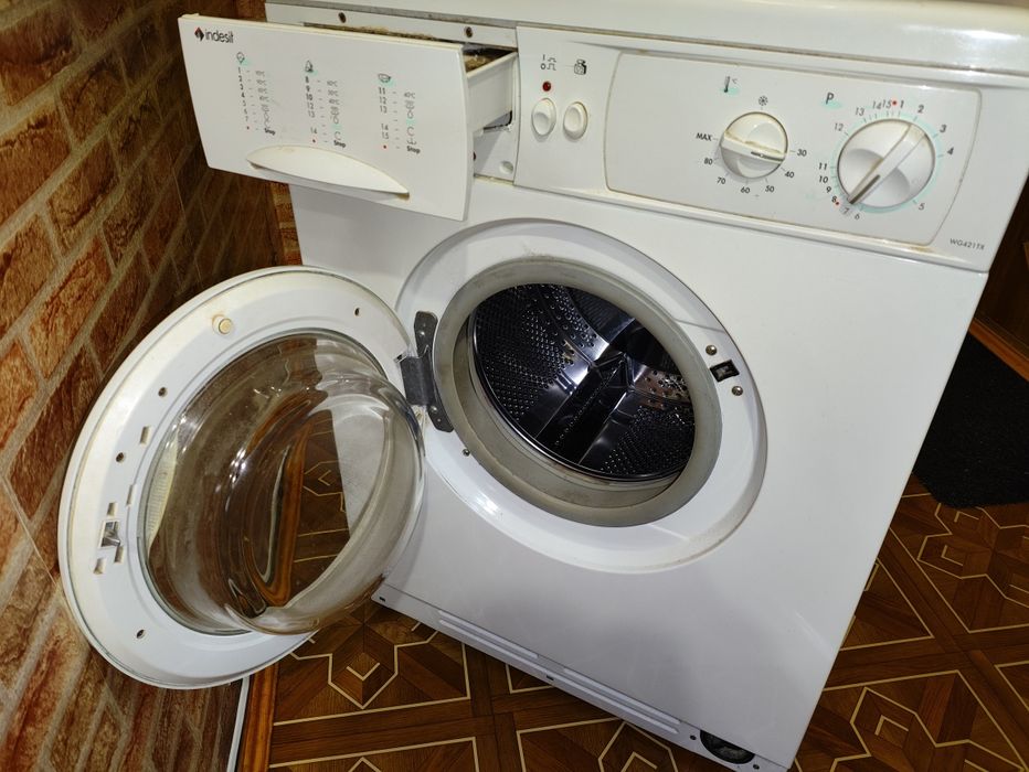 Стиральная машинка indesit