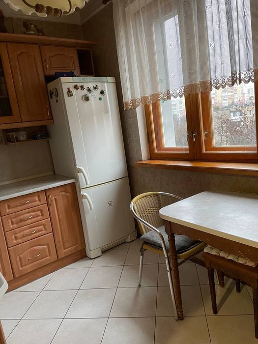 Сдам 3 комнатную квартиру,Садовый проезд.Метро Дворец спорта.