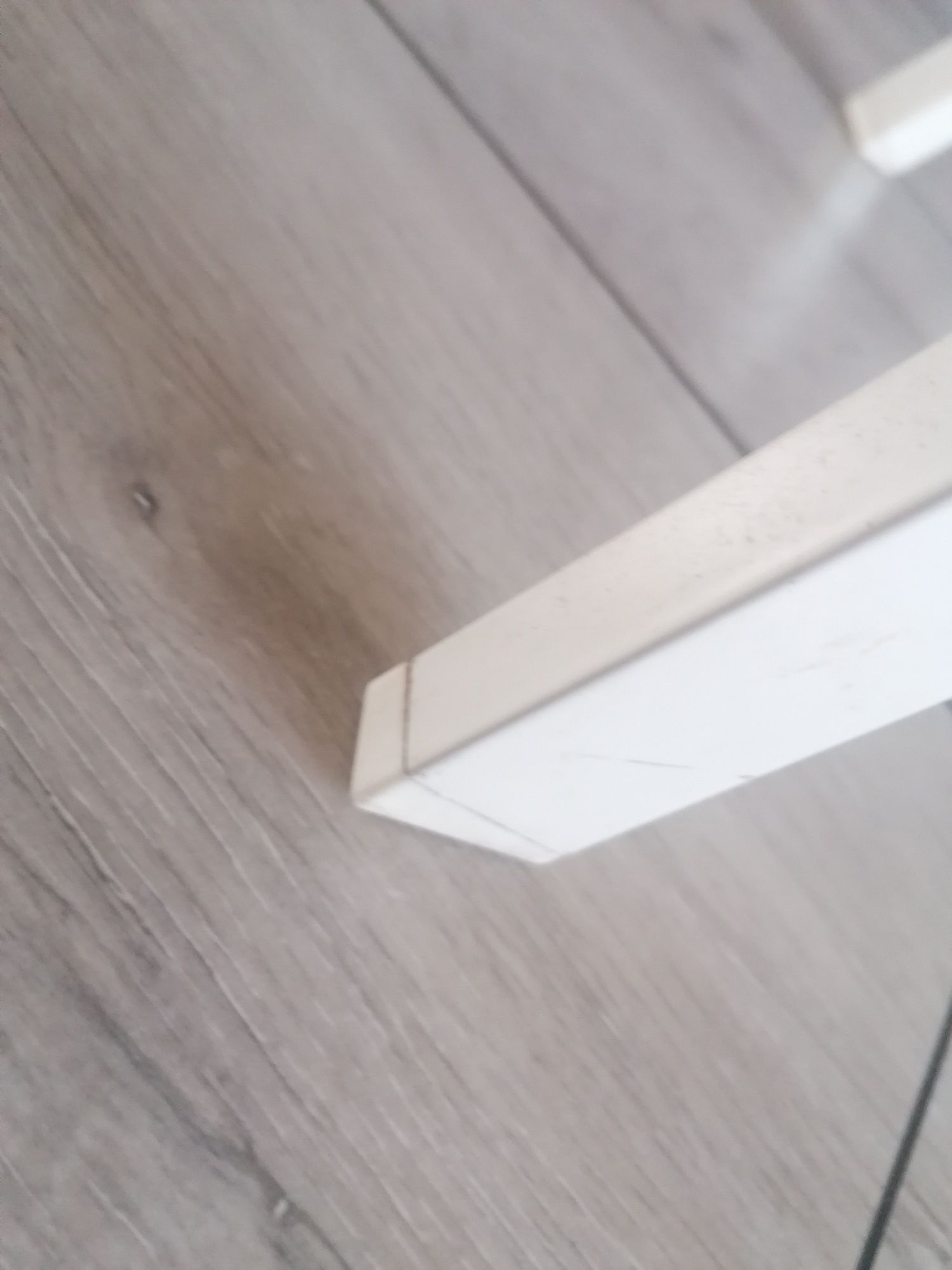 Lerberg Kozioł Ikea 
Szerokość 	60 cm
Wysokość 	70 cm
Głębokość	39 cm