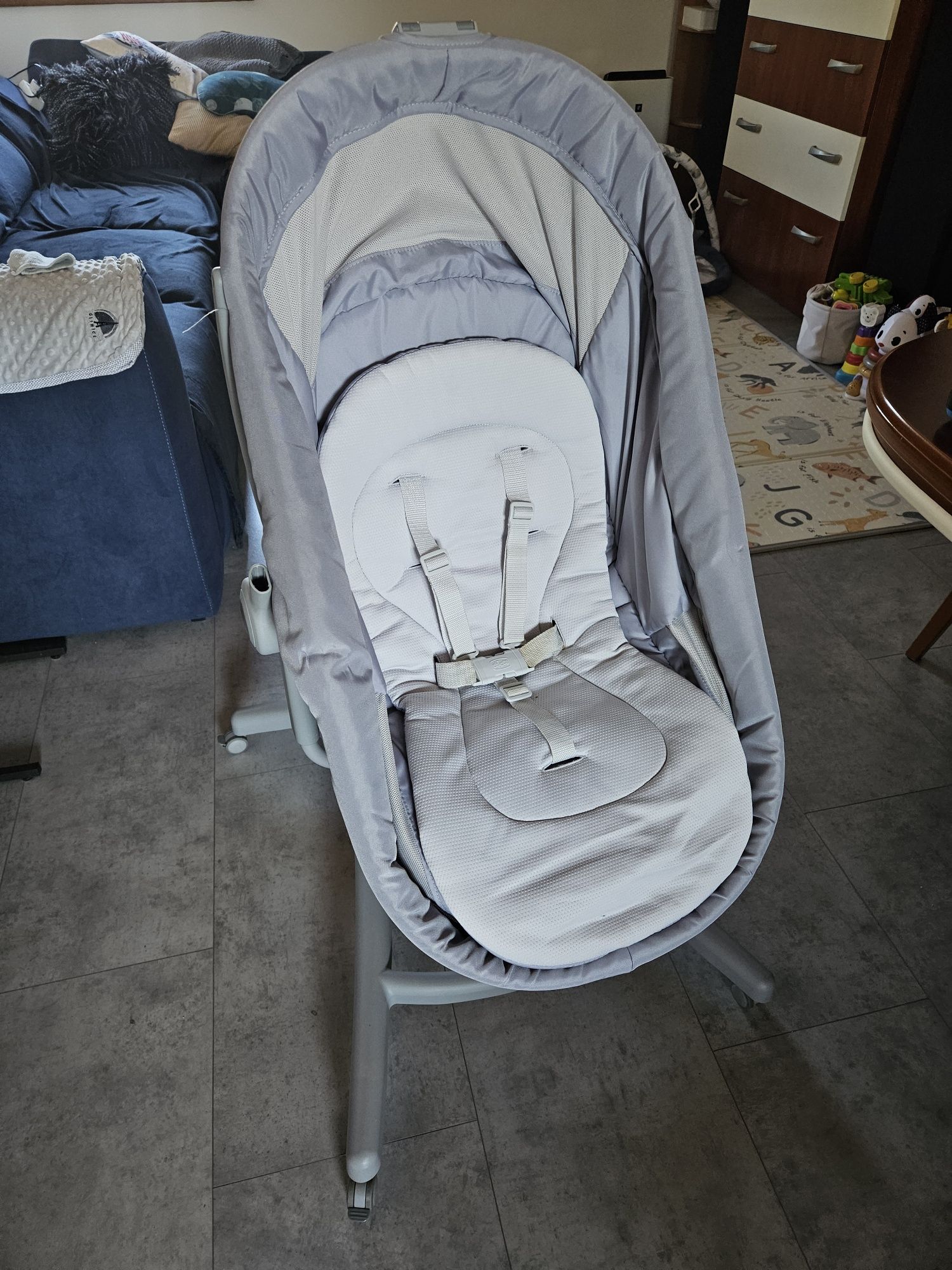 Chicco Baby Hug Air 4w1 + stolik i dodatki