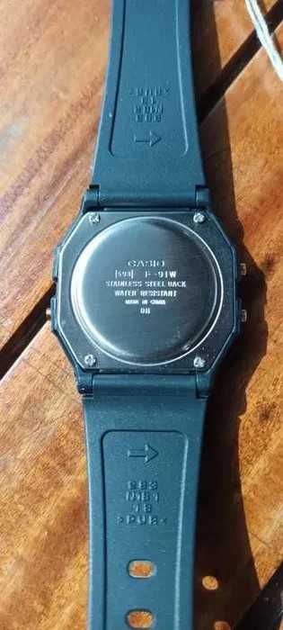 Casio F-91WG Gold