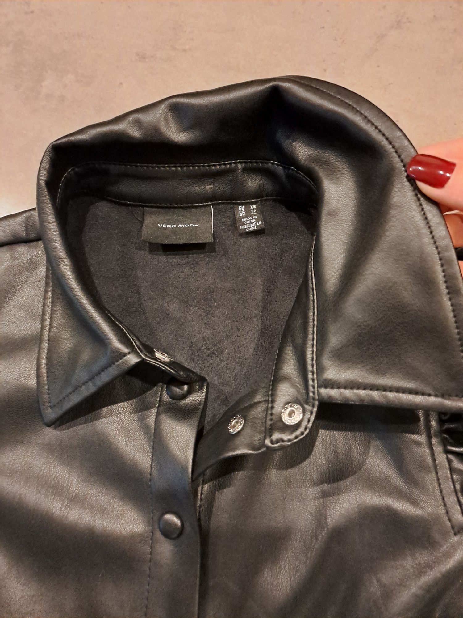 Koszula damska skórzana czarna Vero Moda Xs/S