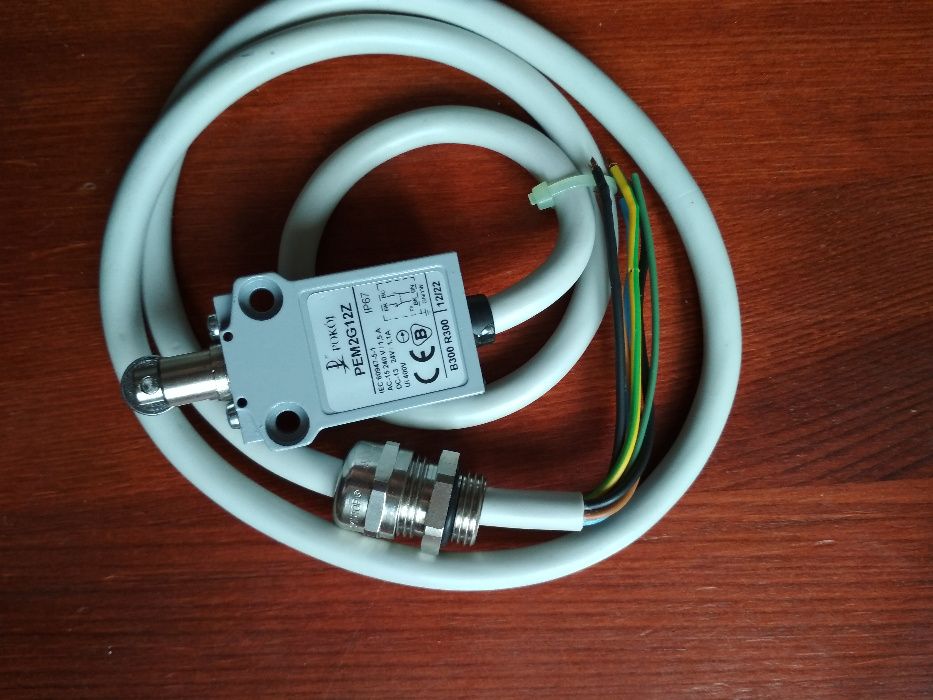 Łącznik krańcowy PEM2 G12 - IP67