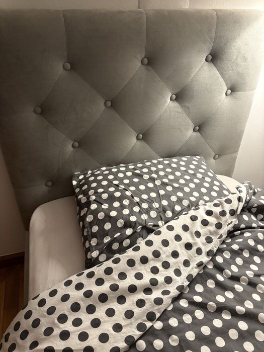 Cama individual rapariga