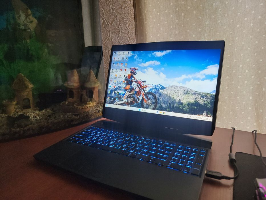Ноутбук Dell Alienware m15 rtx2070, i7-8750H
