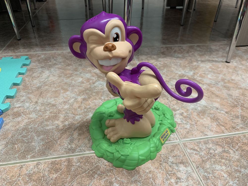 Brinquedos variados