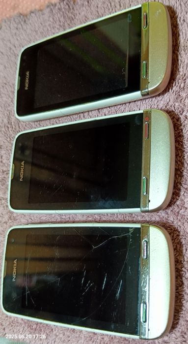 Nokia Asha 311 ,(2012р.в.), лот з 3 ґаджетів.