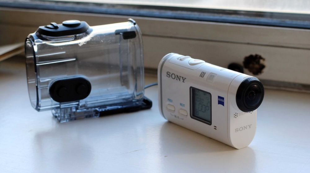 Sony FDR-X1000V Видеокамера CARL ZEISS Tessar