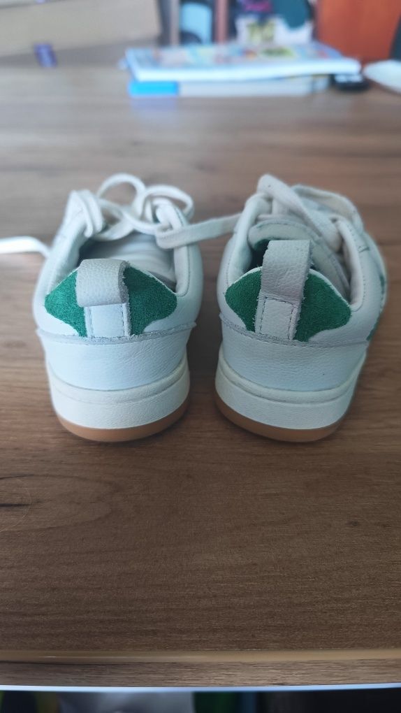 Buty sportowe adidasy Zara sznurowane białe 22 jak nowe dziecięce