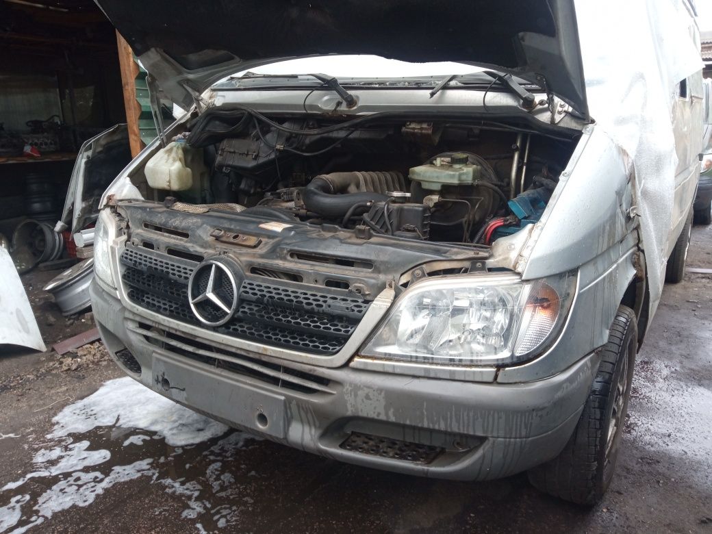 Фара левая, правая CDI Mercedes Sprinter 2000-2006