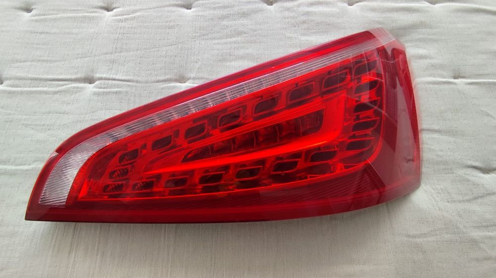Farolim led traseito Audi Q5