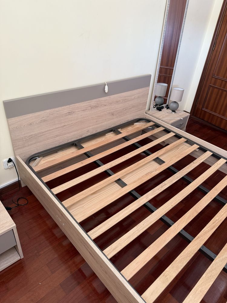 Cama de casal com colchão