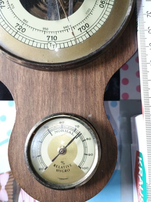 Продам Барометр.