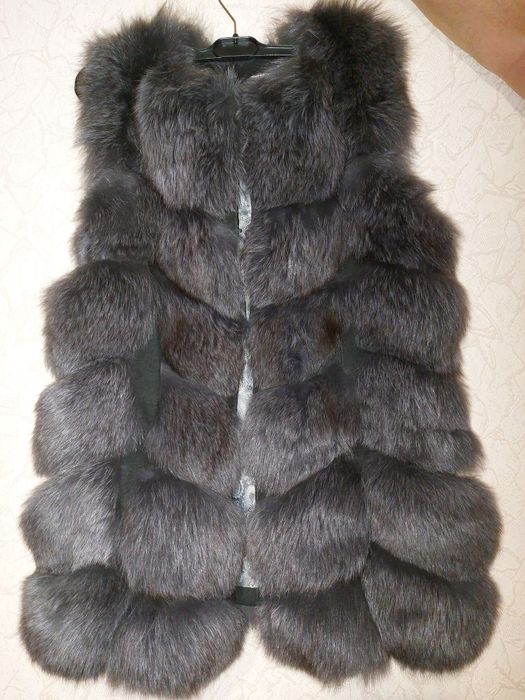 Меховая жилетка с песца
Замеры сделаю отпра