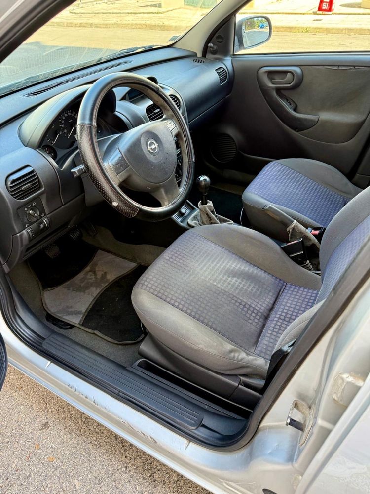 Opel Corsa 1.2 c/ AC