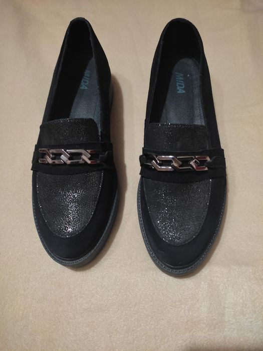 продам женские туфли