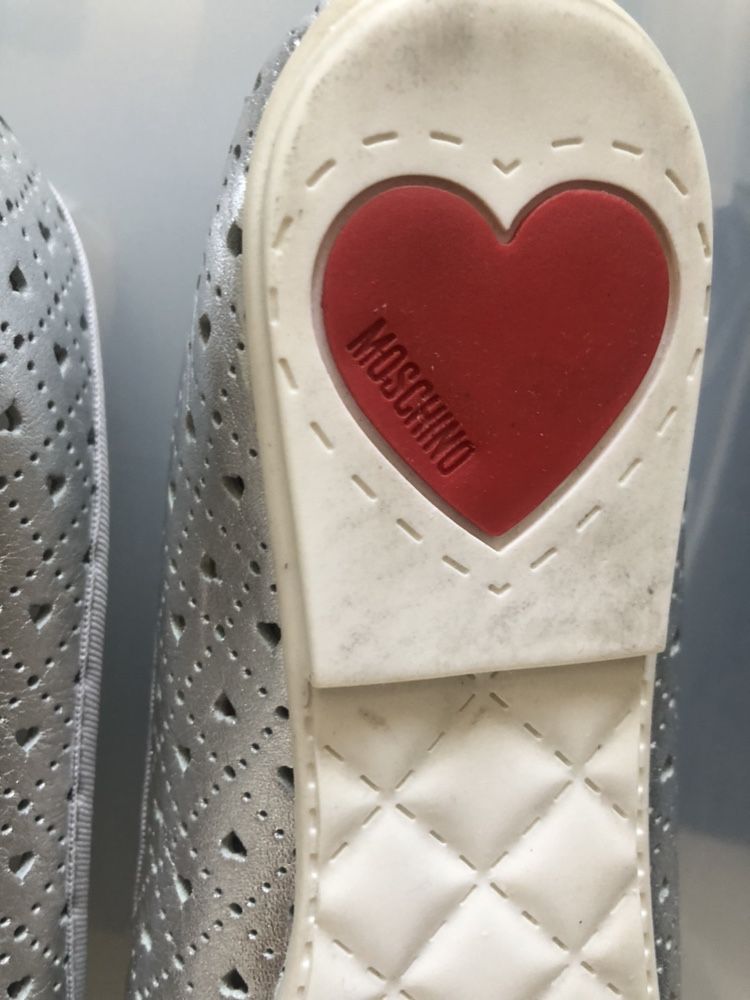 Balerinki Moschino skora naturalna r. 36