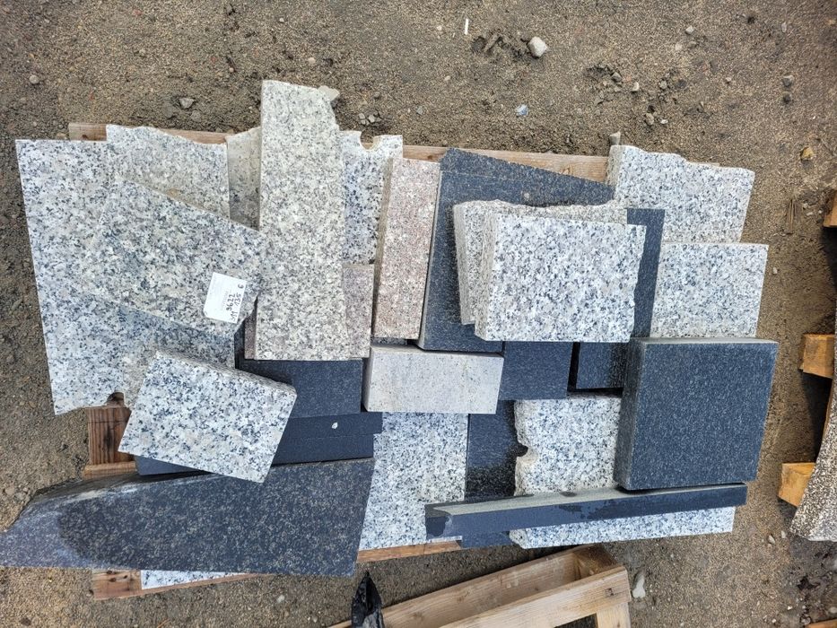 Granit, kostki płytki oflisy kamienne - 25zł m2