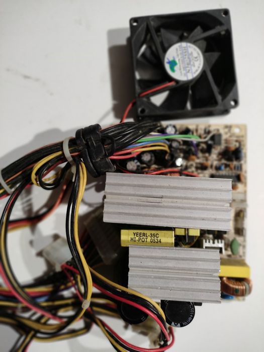 Корпус и комплектующие для компьютера