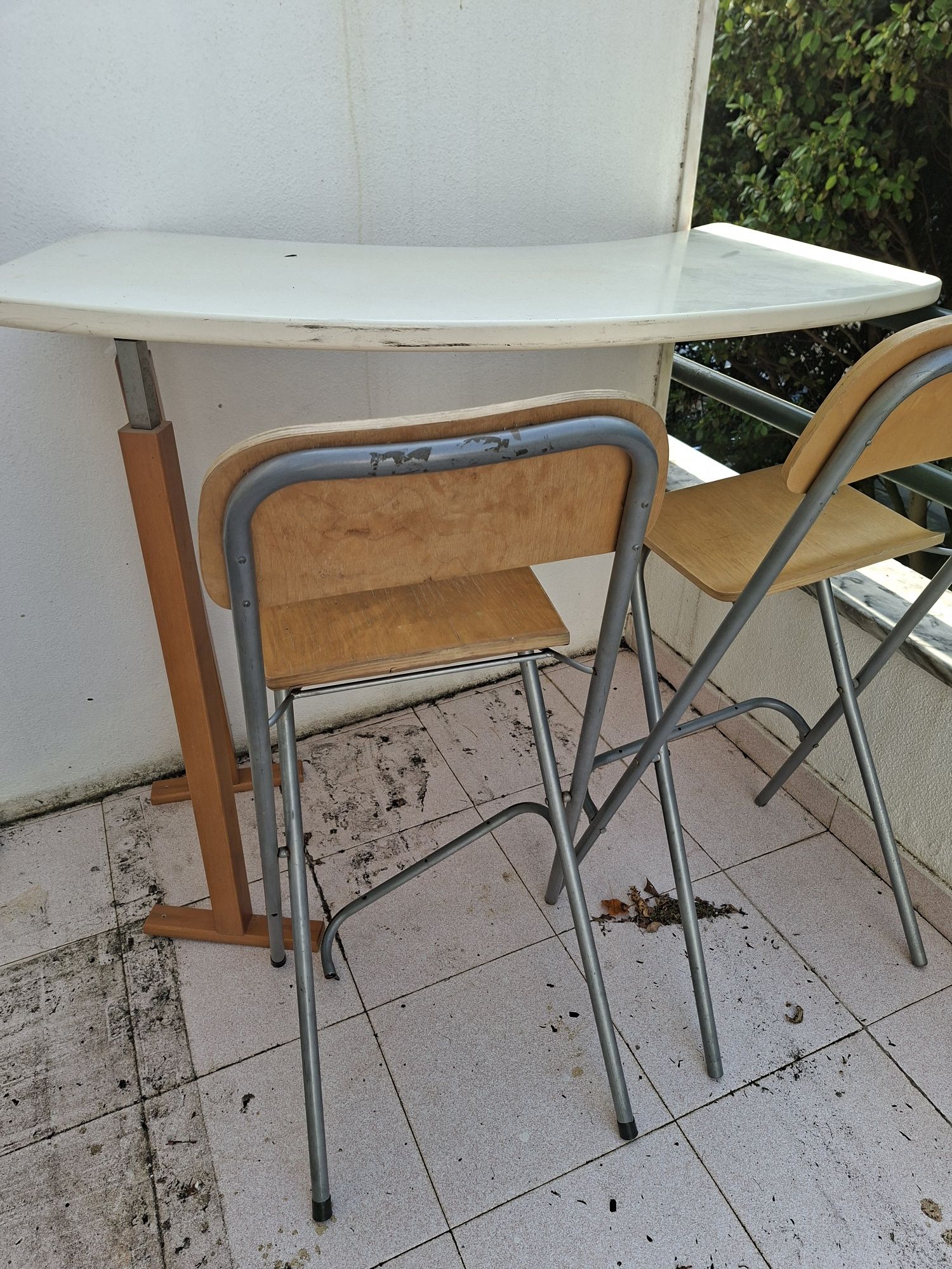 Mesa de cozinha com 4 Bancos de cozinha