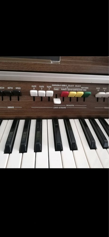 Organy elektryczne Yamaha Electone + stołek