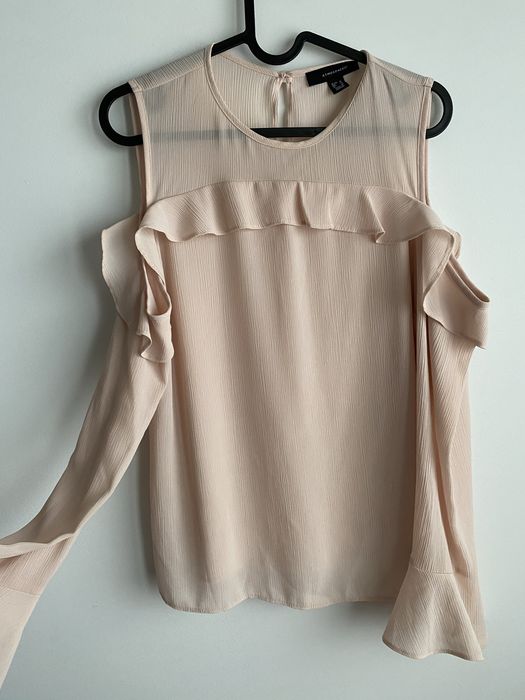 Bluzka falbanka odkryte ramiona luźna