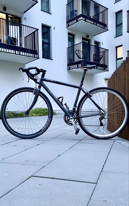 Zobacz film GRAVEL Specialized Sirrus Sport lekki 10,5kg dla 160-175cm