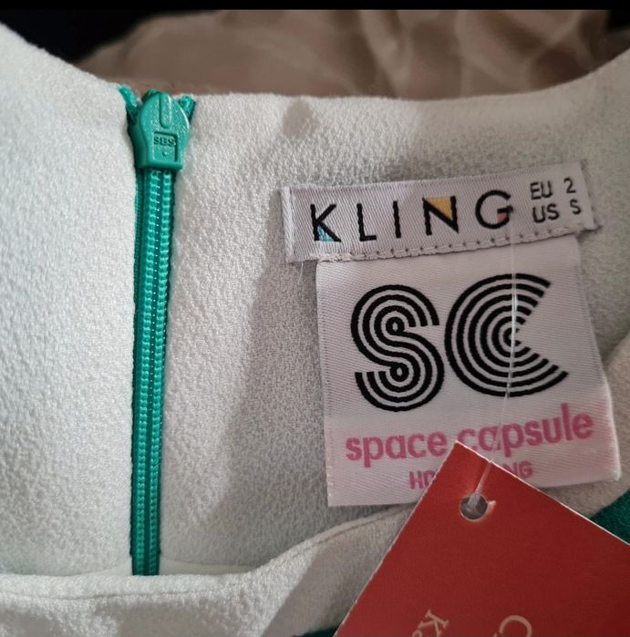 Vestido preto e verde Kling