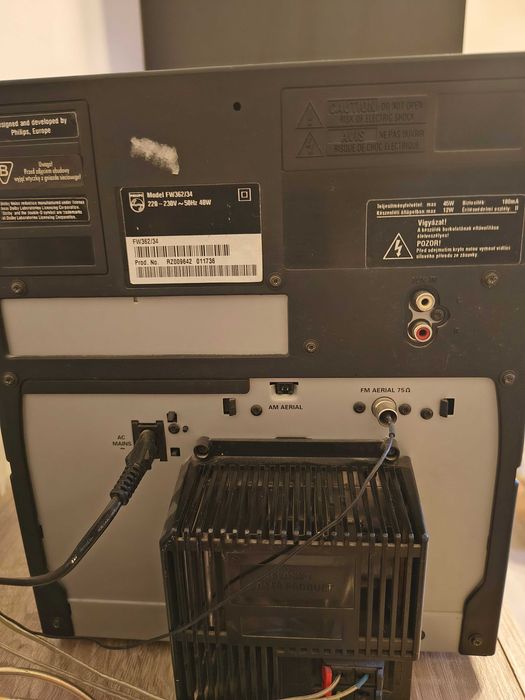 Wieża PHILIPS - kolumny JVS 40W/80(music) 8 ohm. Ładna. Czytaj opis.