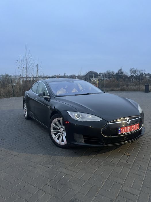 Tesla s 2015 70D