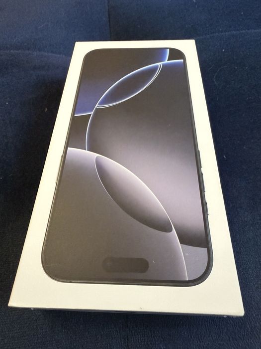 Iphone 16 pro max jak nowy