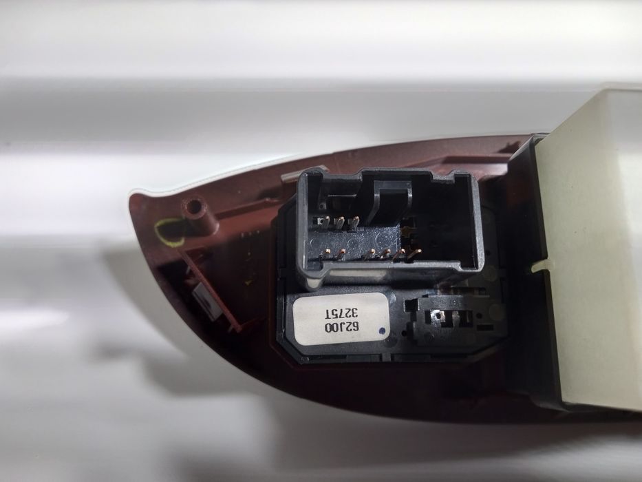 Suzuki Grand Vitara 2 Panel Sterowania Szyb 64J20-3215T