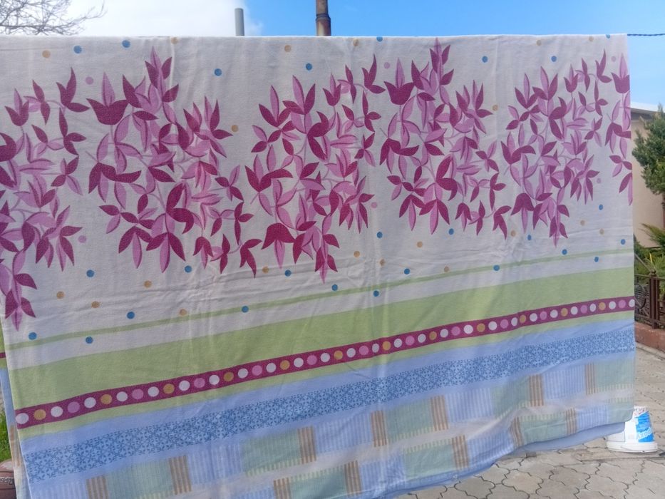 Пододеяльник б/у полуторный 145х205. Чистый, целый. Подвезу!