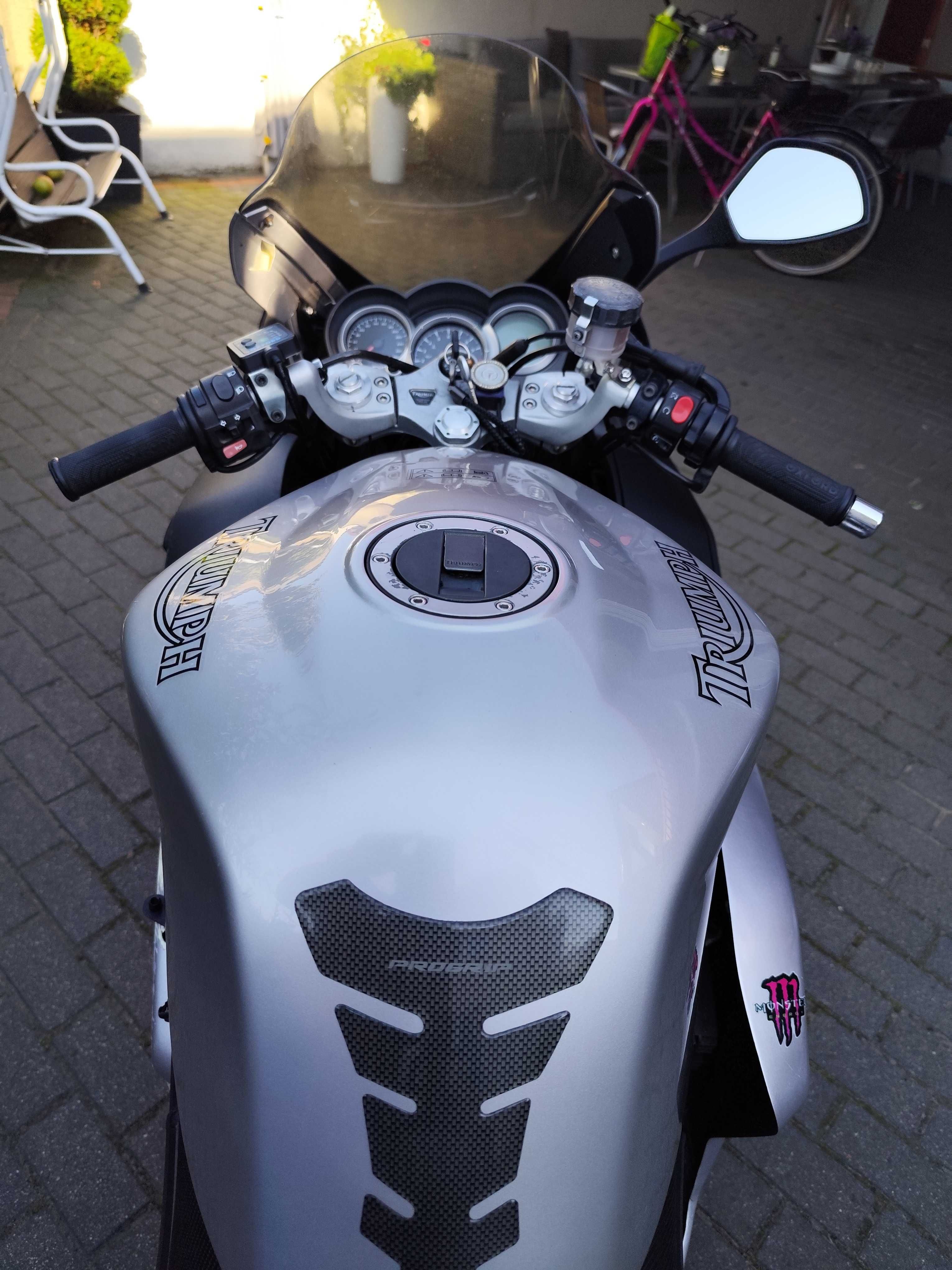 Triumph Sprint ST 1050