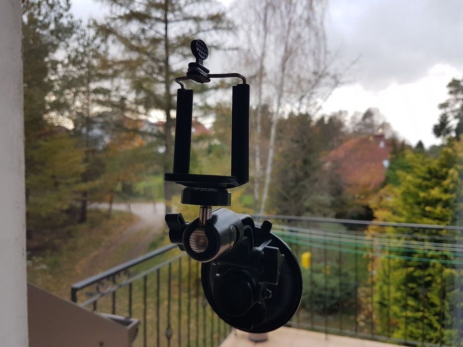 Samochodowy uchwyt do smartfona