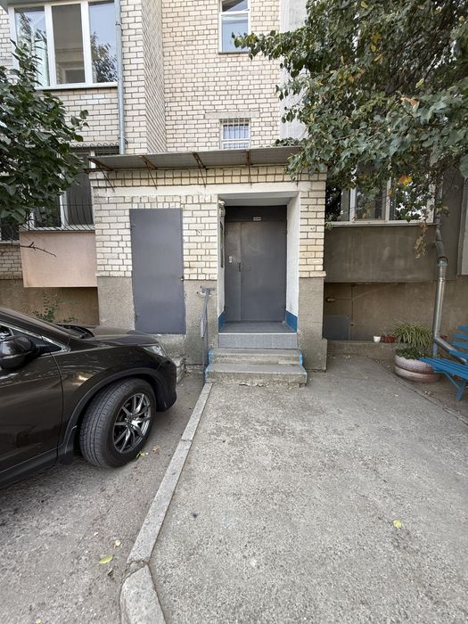 Продаю 2х кімнатну квартиру в ценральному районі міста