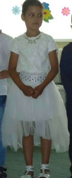 Продам платье 5-8