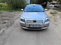 Toyota Avensis z hakiem i klima