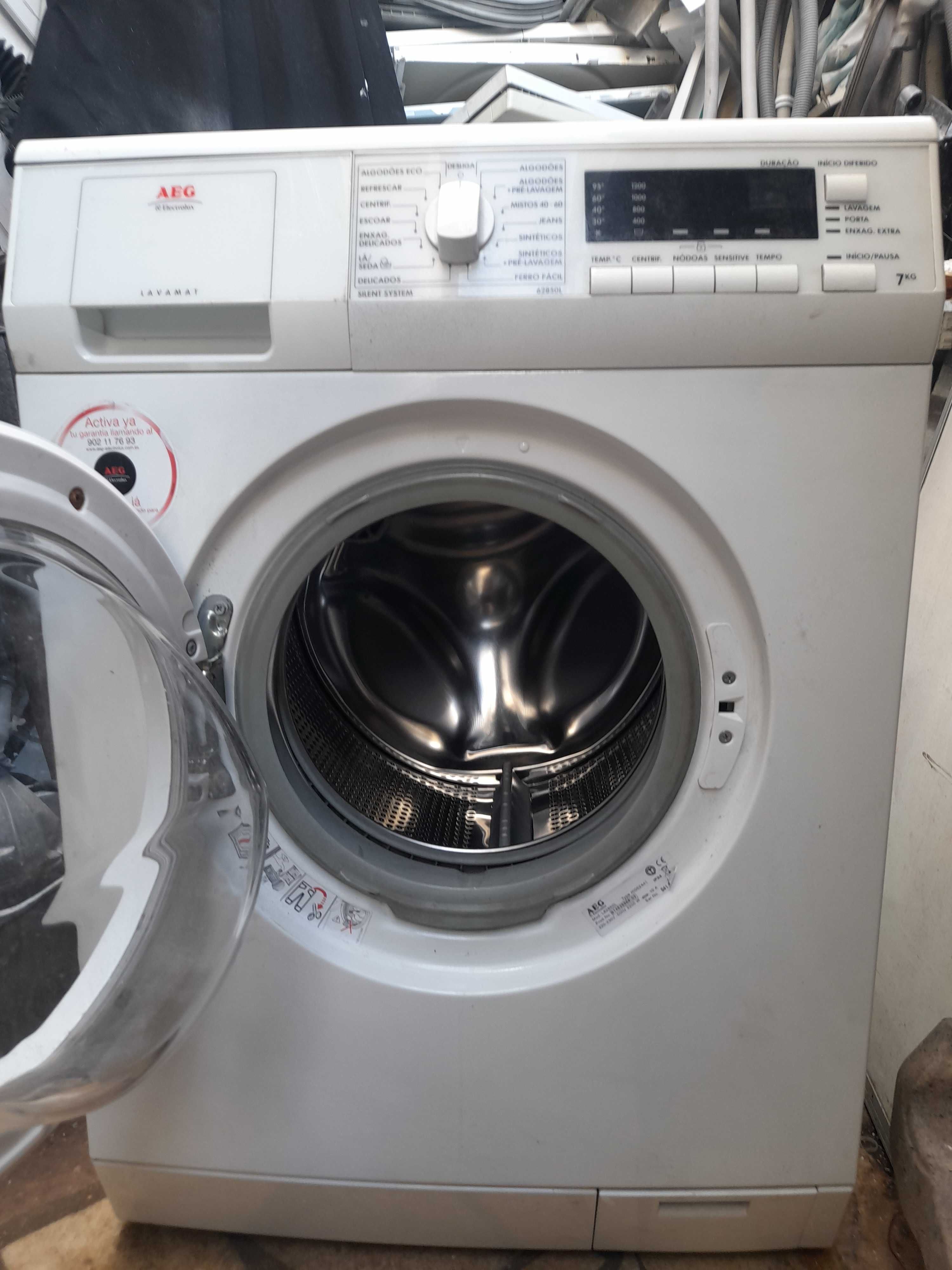 maquina de roupa AEG 7 quilos 1200 smi nova