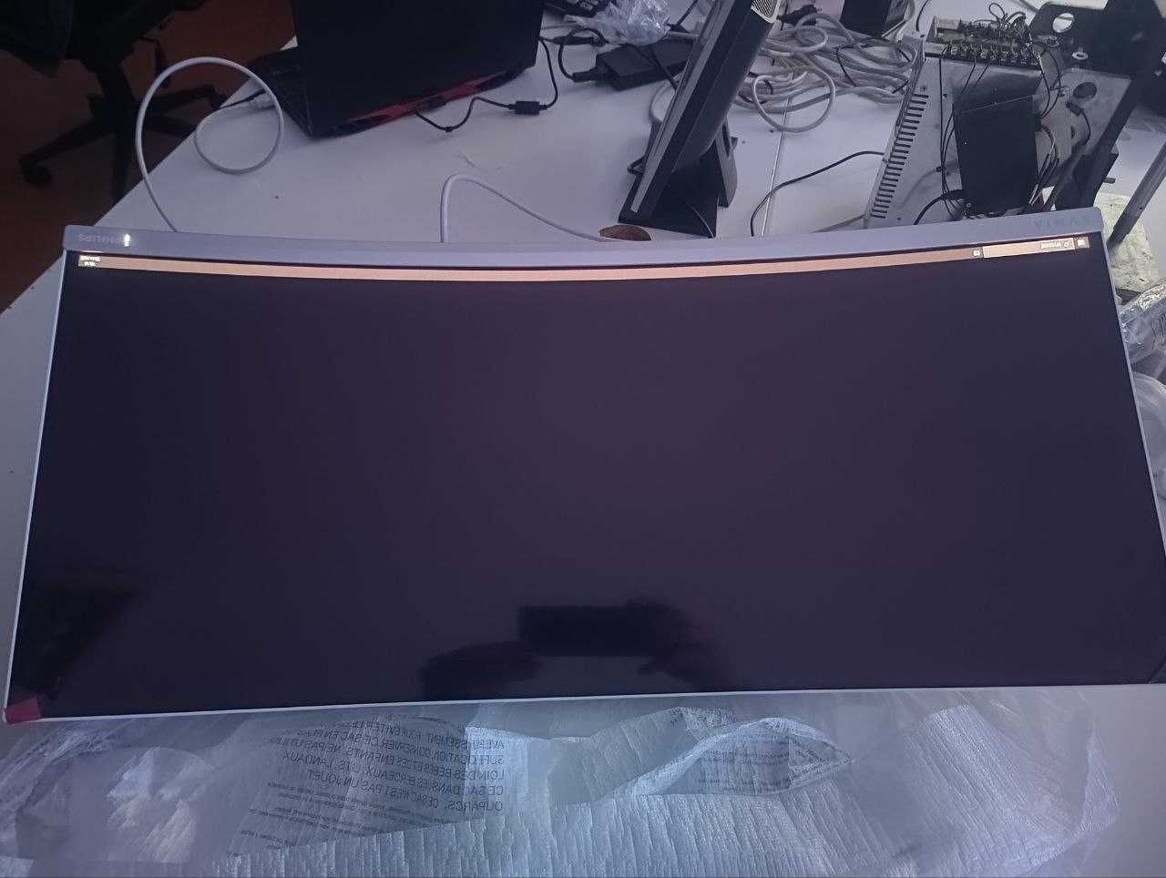 Monitor Philips Evnia QD-OLED 34M2C8600/00