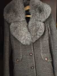 Шикарное зимнее пальто натуральный мех ,шерсть
