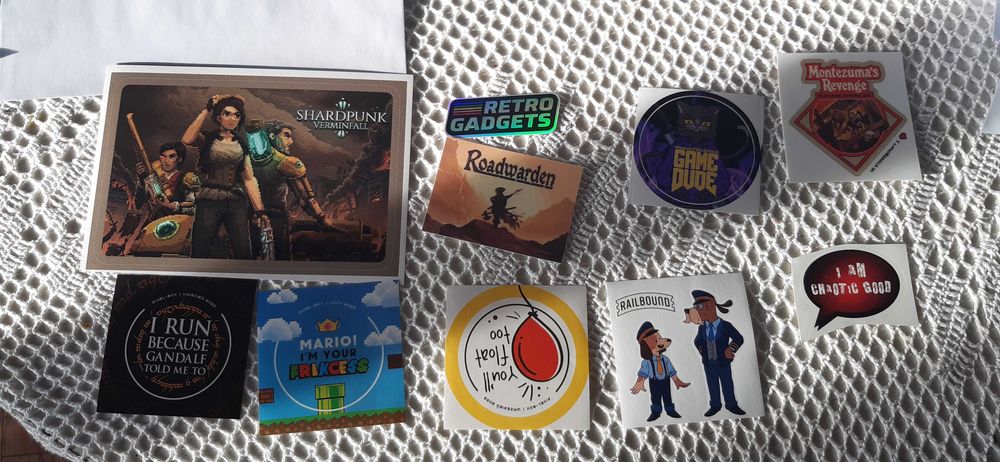 zestaw 22 naklejki z gier i konsol retro