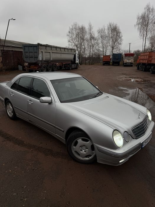 Mercedes E270 W210 elegant