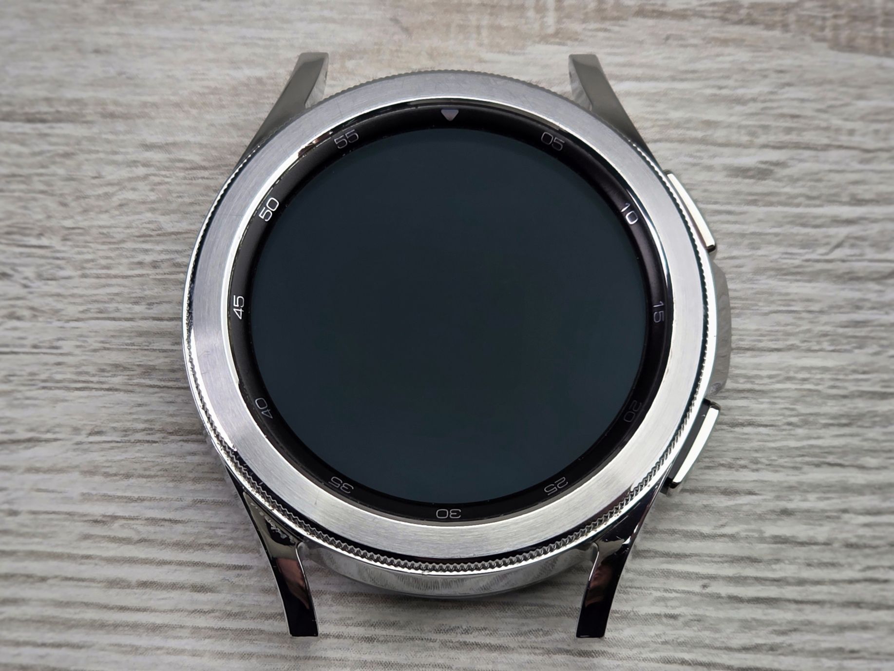 Смарт-годинник Samsung Galaxy Watch4 Classic 42mm • На запчастини!